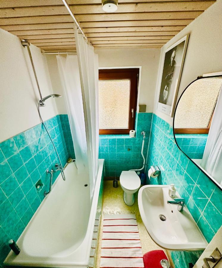 B17 Two Bed West Town Apartment